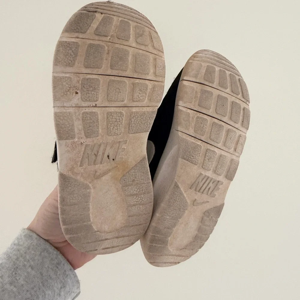Nike Black and White Kids' Velcro Athletic Sneakers - Picture 4 of 4